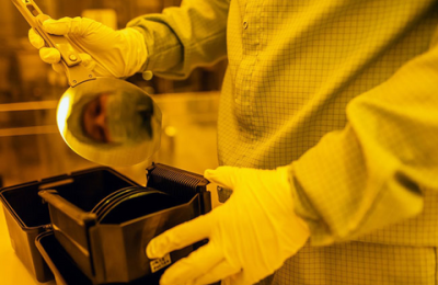 官方：俄罗斯有了第一台自己的350nm光刻机！明年搞定130nm